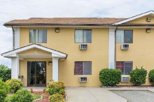 Super 8 By Wyndham Farmville Chambre photo